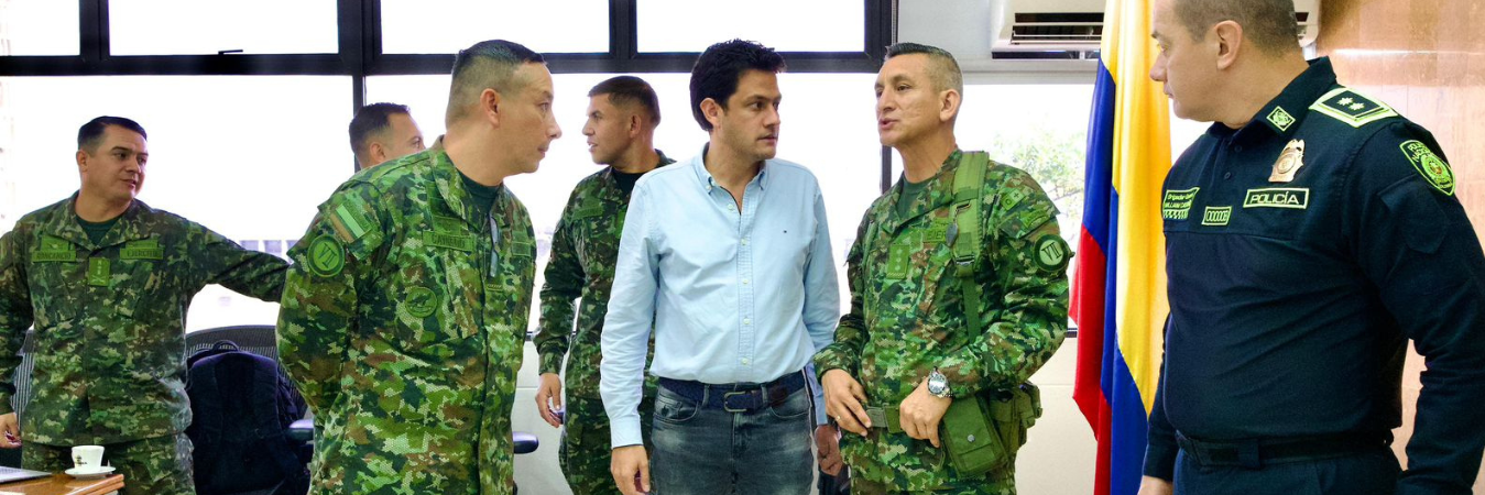 El secretario de seguridad, Manuel Mejía (centro), asistió al consejo de seguridad junto a directivas de la Policía y el Ejército. / FOTO: CORTESÍA
