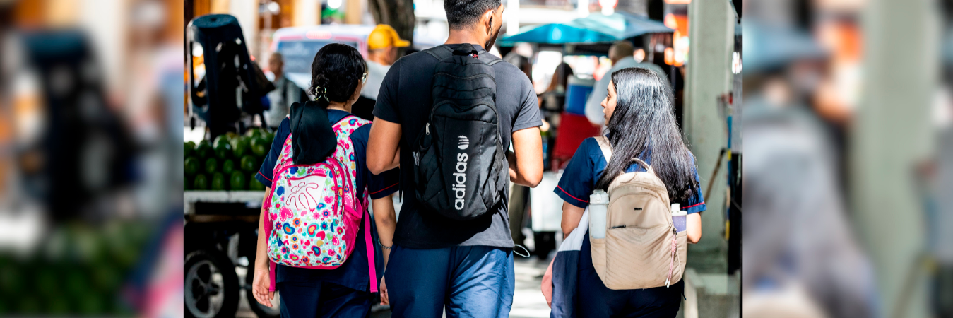 Estudiantes en Medellín. /FOTO: JAIME PÉREZ