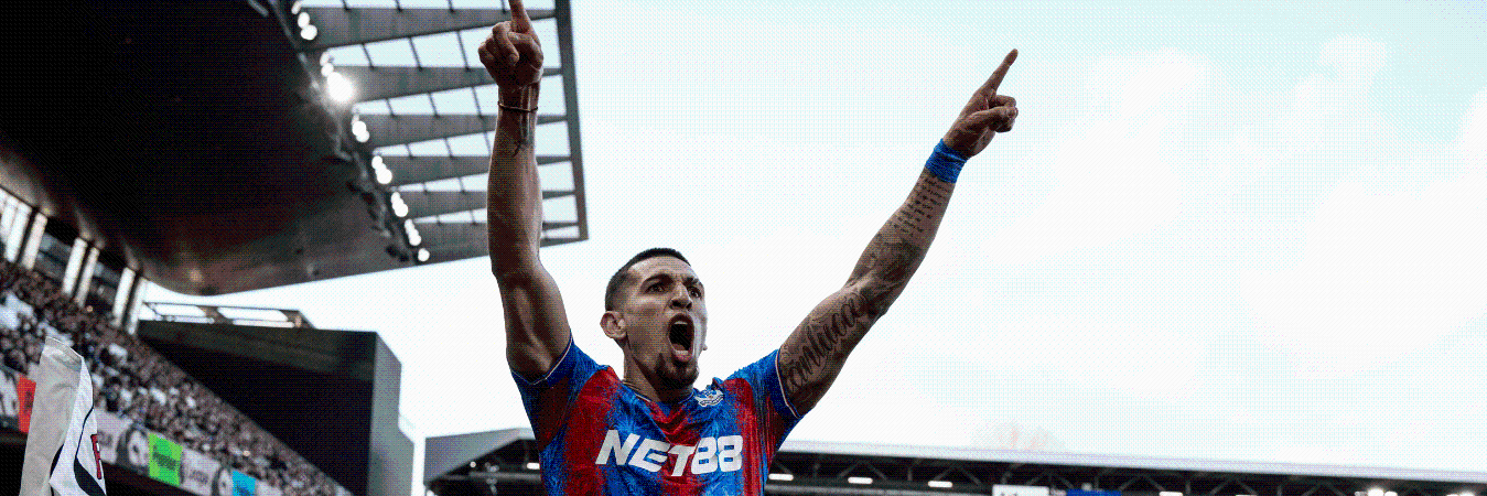 Daniel Muñoz la rompe tanto en defensa como en ataque. / FOTO: GETTY