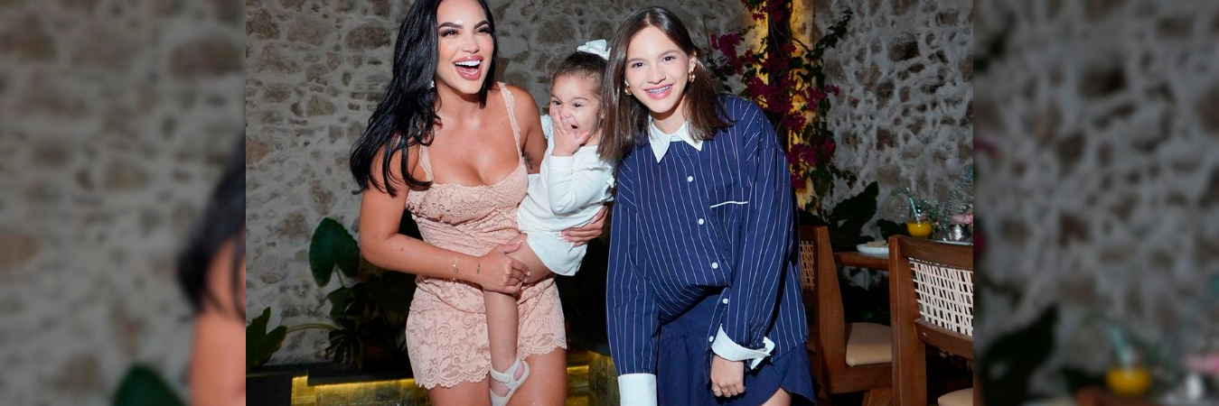 Andrea Valdiri y sus hijas Adhara e Isabella. /FOTO: INSTAGRAM @andreavaldirisos