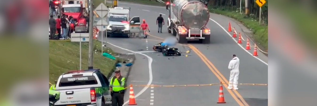 Los dos heridos fueron remitidos a un hospital. /FOTO: CAPTURA DE VIDEO