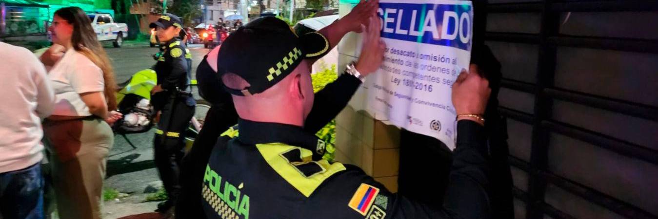 Las autoridades sellaron los locales que no cumplían con las normas. /FOTO: ALCALDÍA DE BELLO