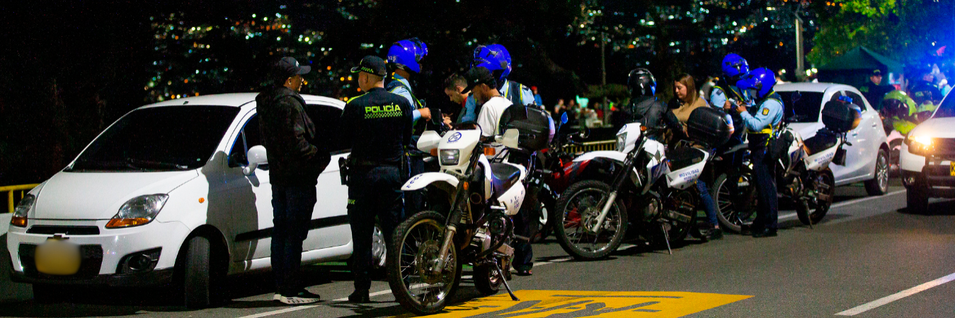 Controles de la Secretaría de Movilidad de Medellín: /FOTO: ESNEYDER GUTIÉRREZ