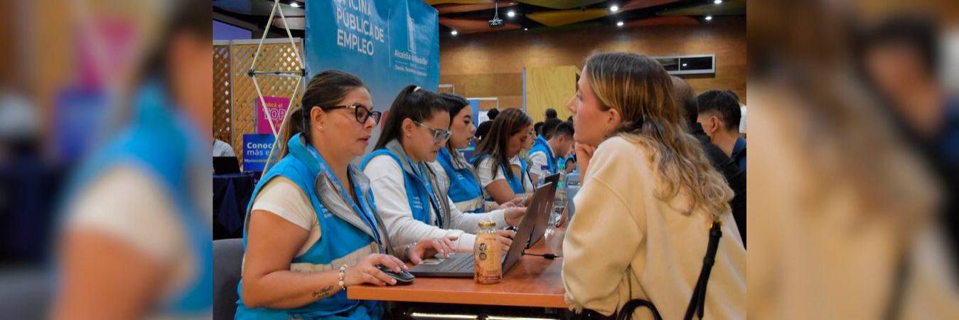 La alianza Antioquia Emergente está conformada por varias empresas y la formación está dirigida a los sectores de agroindustria, hotelería, restaurantes, atención al cliente y turismo. /FOTO: ALCALDÍA DE MEDELLÍN