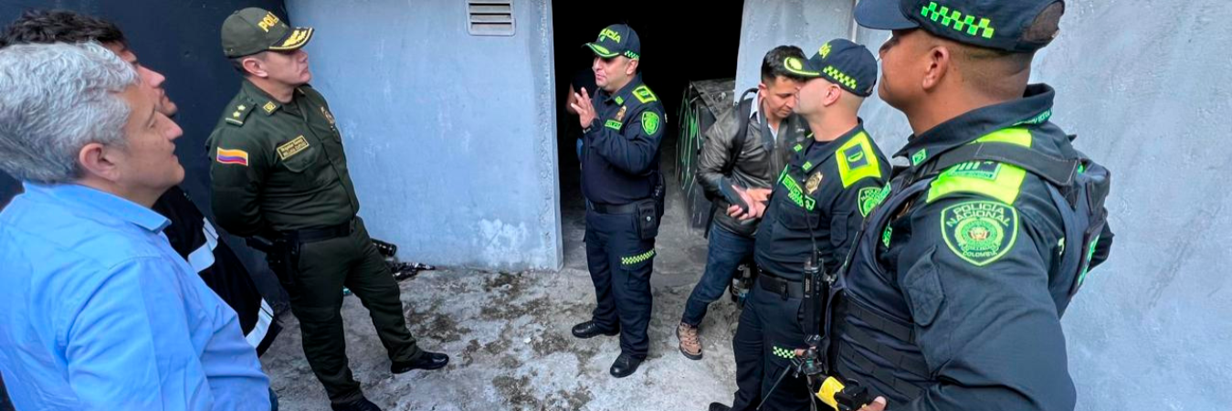 La casa estaba llena de grafitis y algunas paredes negras. /FOTO: CORTESÍA 