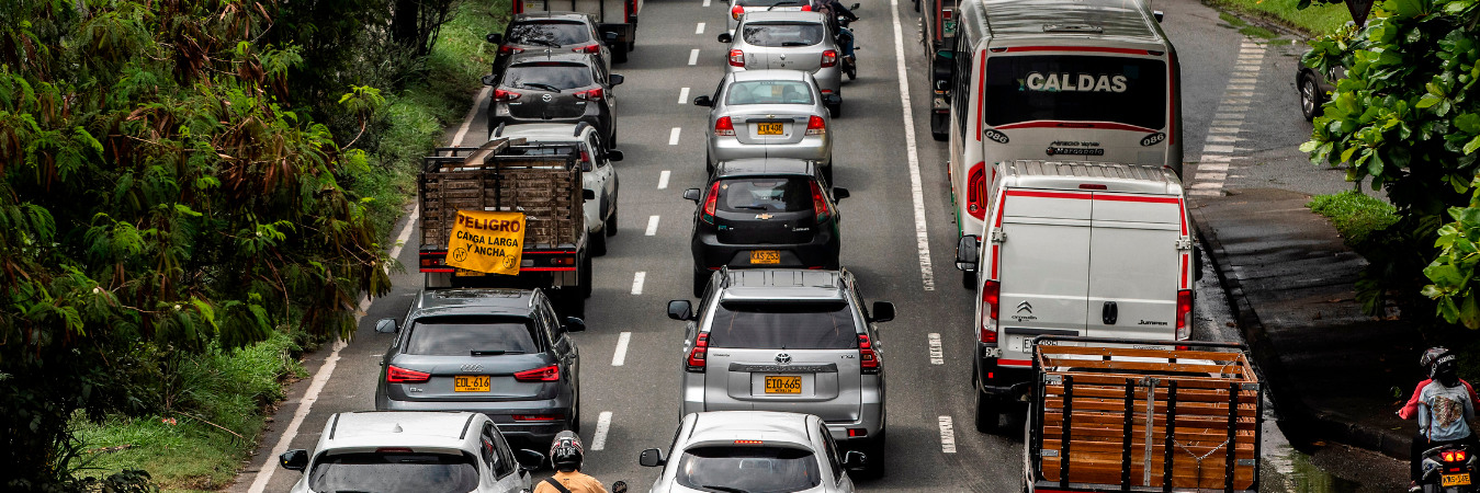 El tráfico vehicular en el Valle de Aburrá. /FOTO: ARCHIVO - ANDRÉS CAMILO SUÁREZ