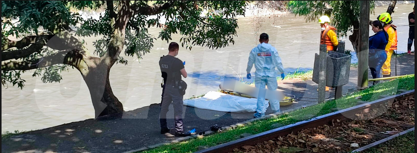 EN FOTOS: En alto estado de descomposición fue hallado el cuerpo de un hombre en el río Medellín