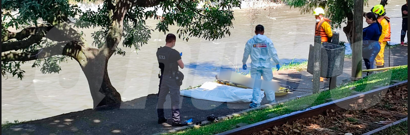 EN FOTOS: En alto estado de descomposición fue hallado el cuerpo de un hombre en el río Medellín
