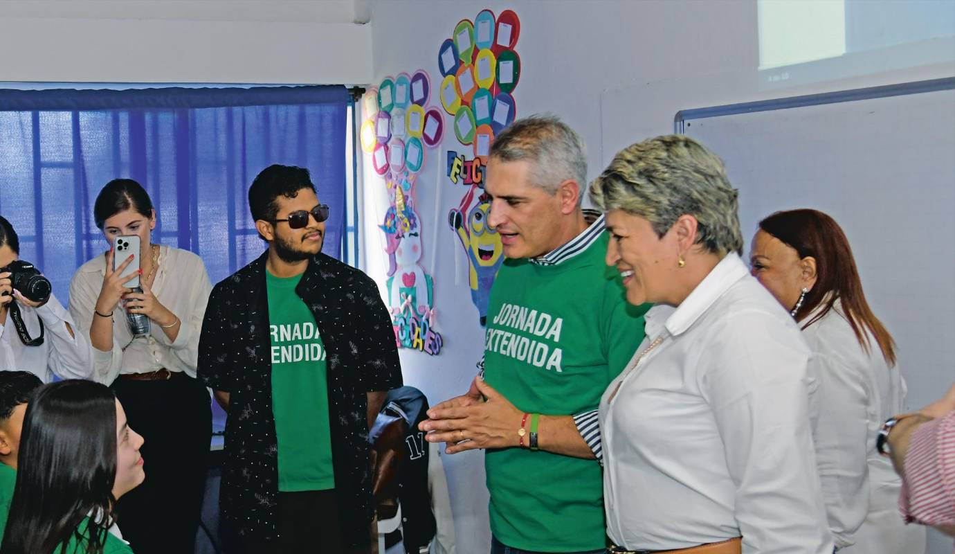 En 100 instituciones educativas del departamento se implementa este año la Jornada Extendida con la cual los estudiantes reciben dos raciones de comida al día.