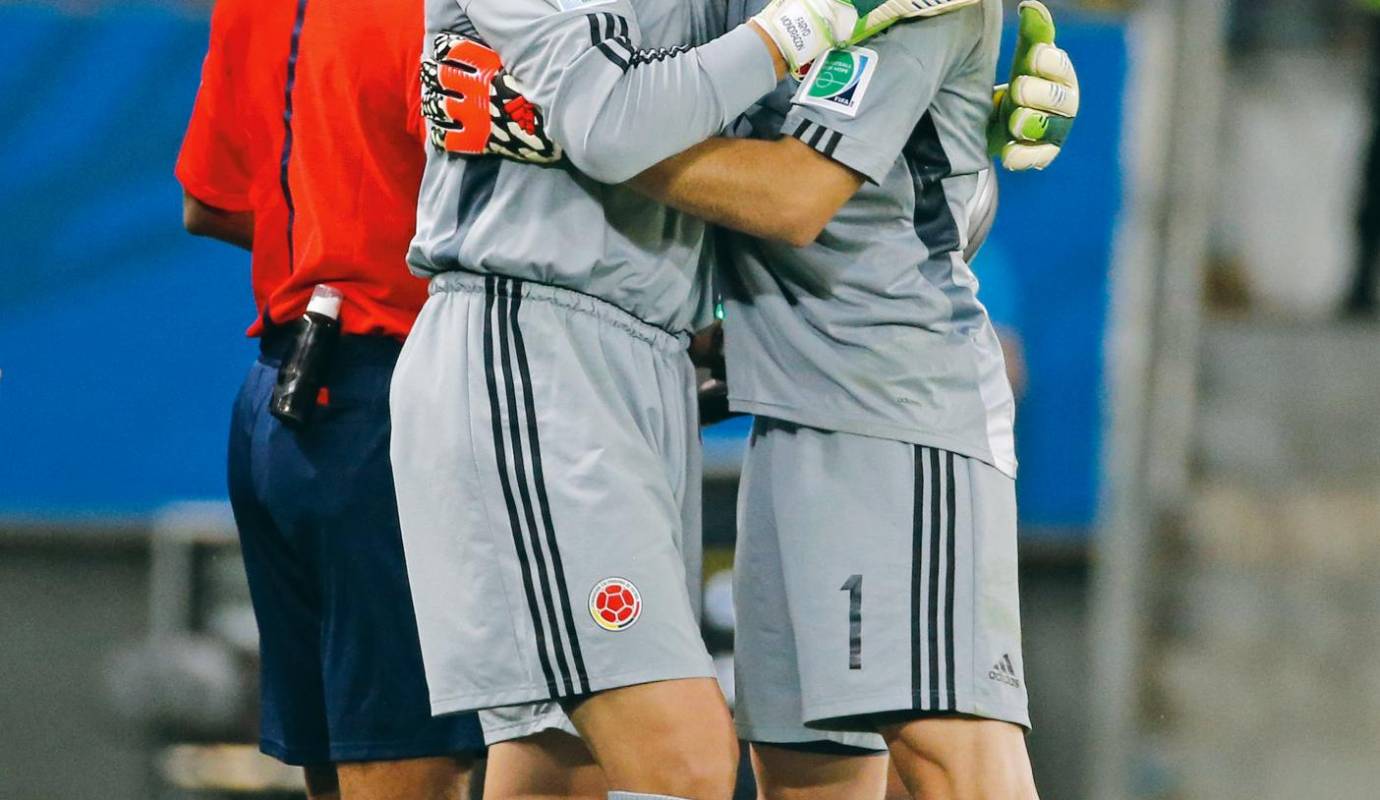 2. El arquero Faryd Mondragón fue noticia mundial. En el encuentro Colombia vs. Japón ingresó a la cancha al minuto 40 de la segunda parte para reemplazar a David Ospina, convirtiéndose en el jugador con más edad en jugar en un Mundial con 43 años y 3 días. / FOTO: JUAN ANTONIO SÁNCHEZ.