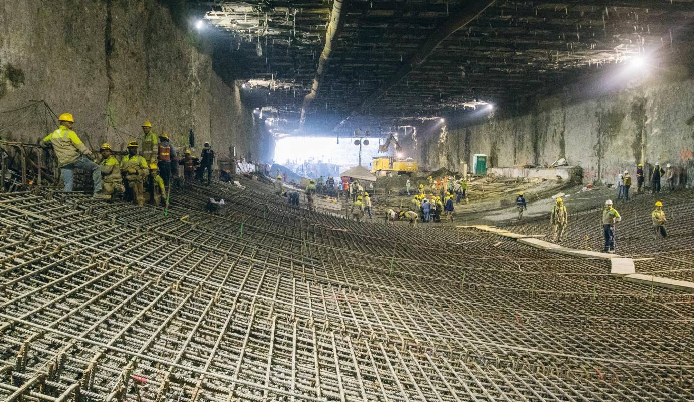 42. El camino del soterrado: esta imagen del 11 de noviembre corresponde a la unión de los 2 extremos en el soterrado de Parques del Río. / FOTO: RÓBINSON SÁENZ.