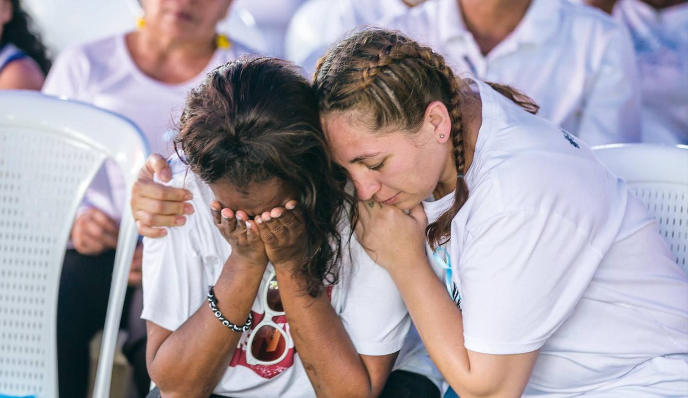 70. Dolor de madres: las lágrimas de las mamás de Marlon y Sindy, niños asesinados, fueron el reflejo del dolor que se sintió en la ciudad para rechazar esta infamia. / FOTO: JUAN ANTONIO SÁNCHEZ.