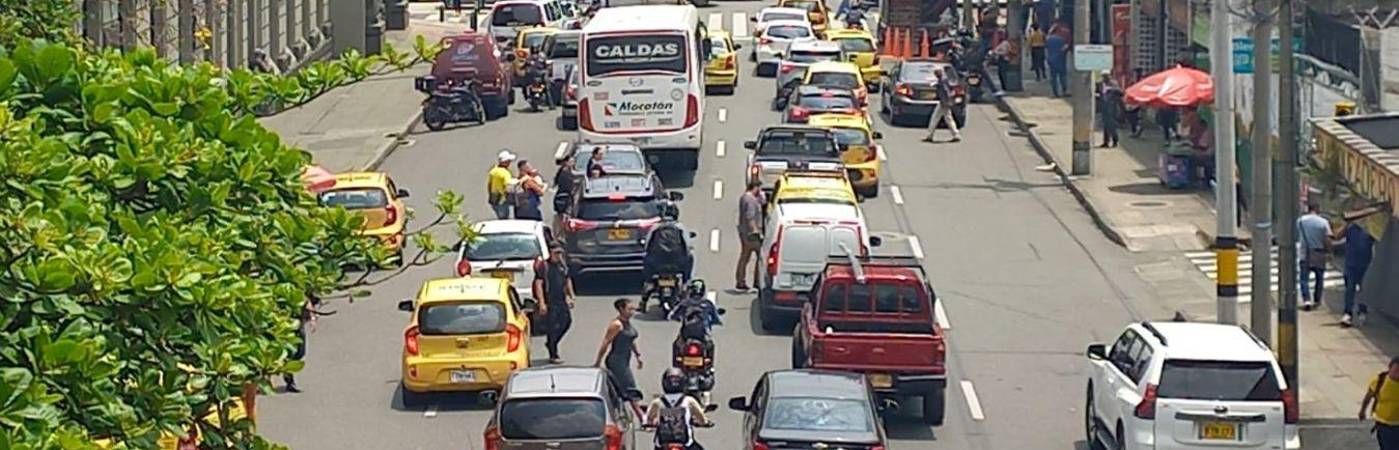 Los viernes la movilidad se pone más dura que de costumbre. / FOTO: SINDY VALLE. 