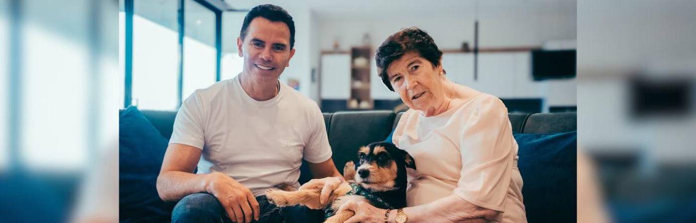 Jhonny Rivera y su mamá, María Valencia. / FOTO: IG @jhonnyrivera