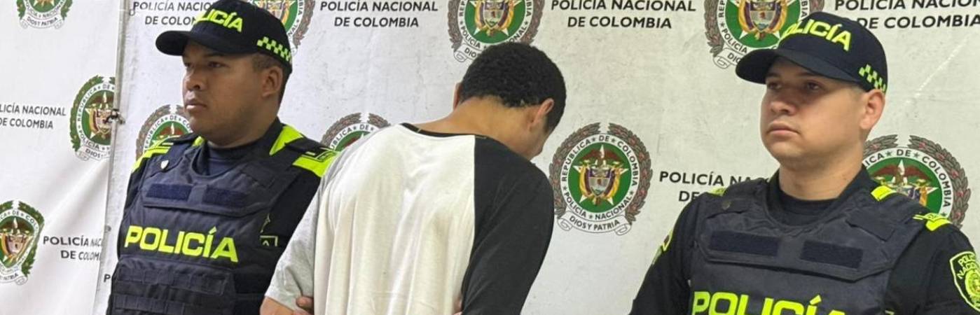 Luis Carlos Ospina, quien presuntamente le tiró gasolina y prendió a su mujer en Barbosa. FOTO: POLICÍA METROPOLITANA 