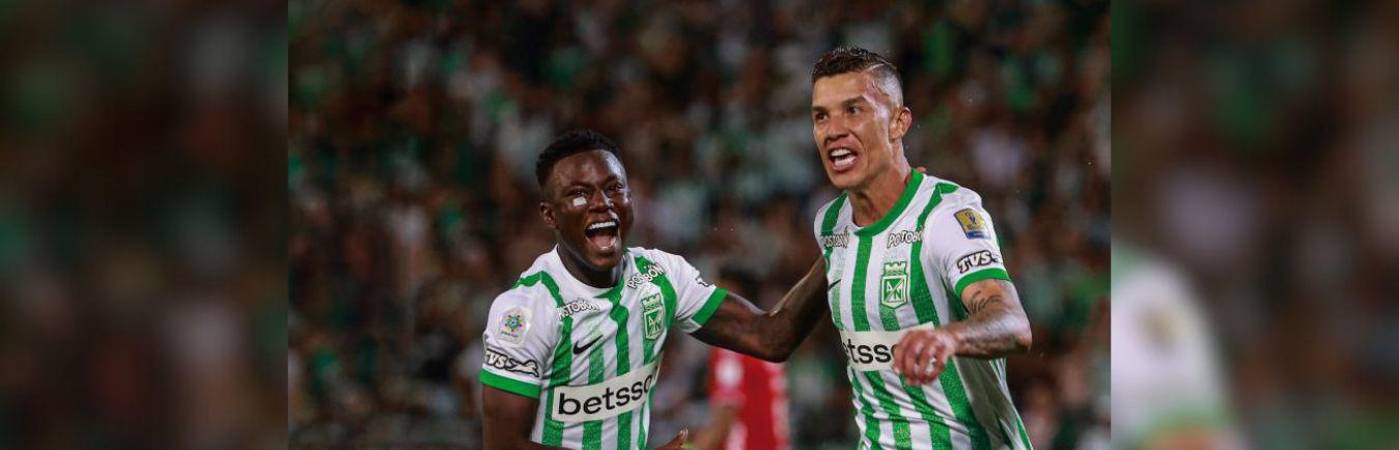 Matheus Uribe (der.) y Marino Hinestroza (izq.) son dos de las figuras de Nacional en este año. /FOTO: MANUEL SALDARRIAGA