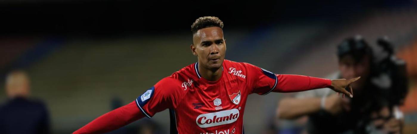 Diego Moreno entró y le salvó la noche al Medellín con un gol que le rescató un triunfo que se veía lejos por lo mostrado en los 90 minutos. FOTO: CAMILO SUÁREZ