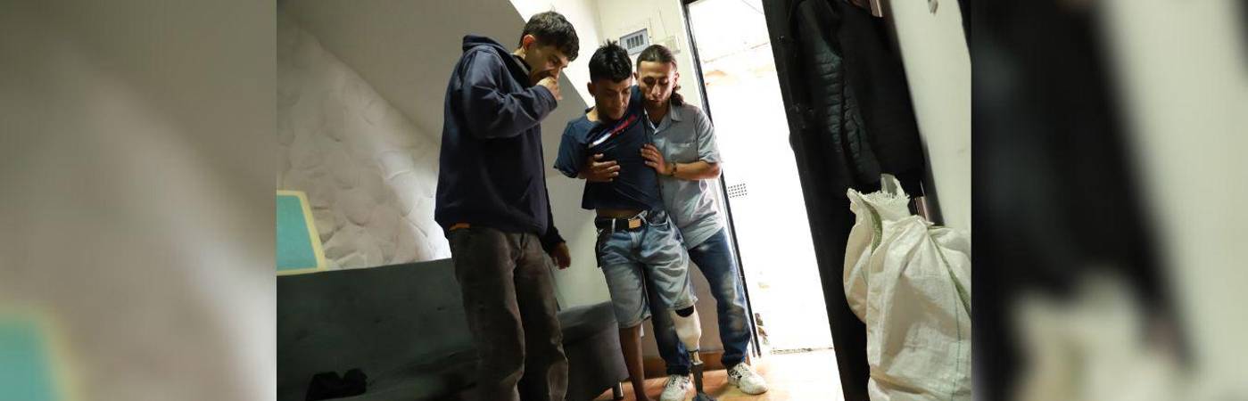 El desarrollo de esta ayuda se centra en sustituir la parte inferior de la pierna y el pie, permitiendo al paciente recuperar la capacidad de caminar. / FOTO: CORTESÍA ALCALDÍA DE MEDELLÍN