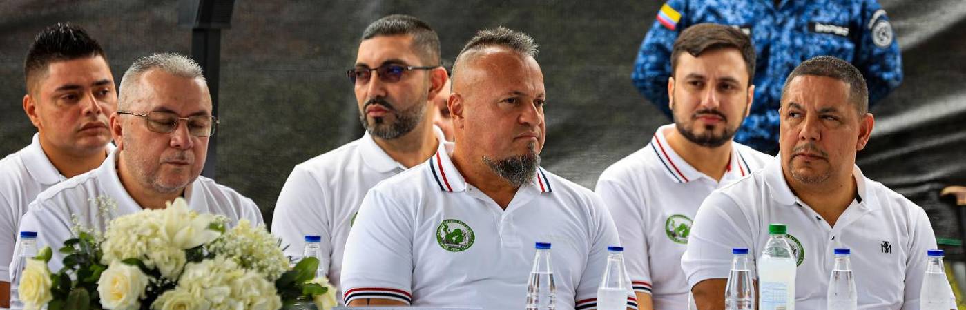 De izquierda a derecha: Alias Pocho, alias Vallejo, alias Iván el Barbado, alias Carlos Pesebre, alias Grande Pa y alias Tom. FOTO: MANUEL SALDARRIAGA