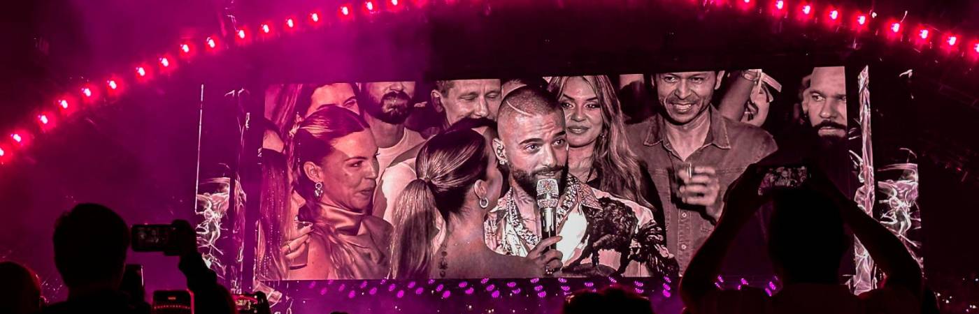 Maluma cuando bajó a cantarle a Susana.