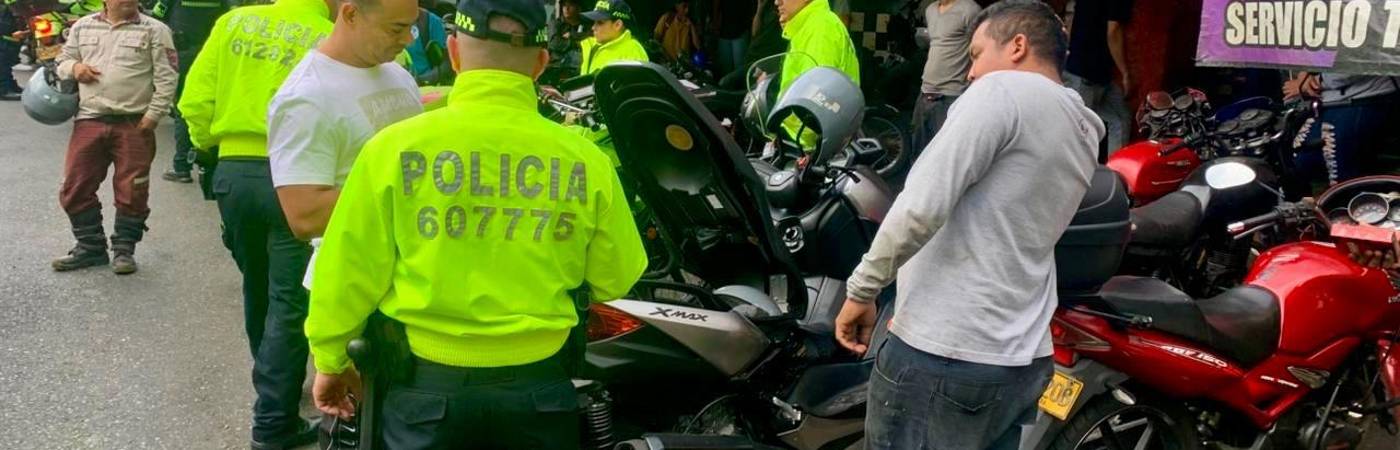 Es importante subrayar que muchas de las personas registradas no tienen ningún pendiente con las autoridades y simplemente atendieron el llamado de las mismas para la requisa. / FOTOS: CORTESÍA 