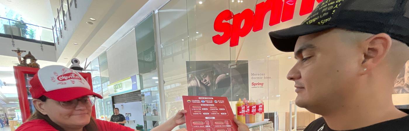 Los chorizos, insumo principal de este comestible, son comprados en el Restaurante Doña Rosa lo que habla de la calidad del producto. FOTO : JAIDER ESCOBAR