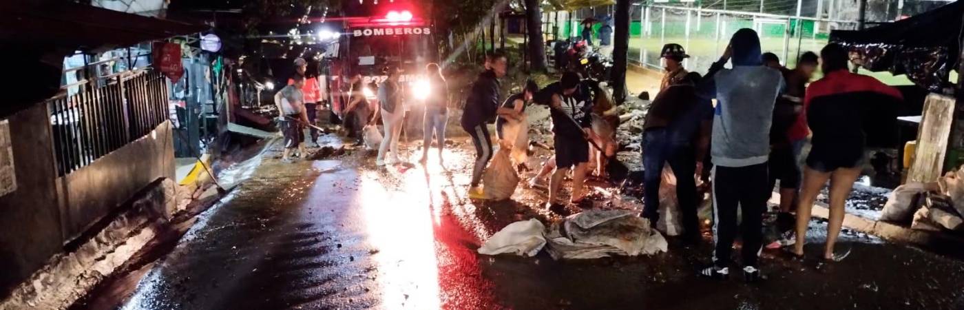 Inundaciones en Santa Rita. /FOTO: JAIRO PIEDRAHITA-ALCALDÍA DE BELLO 