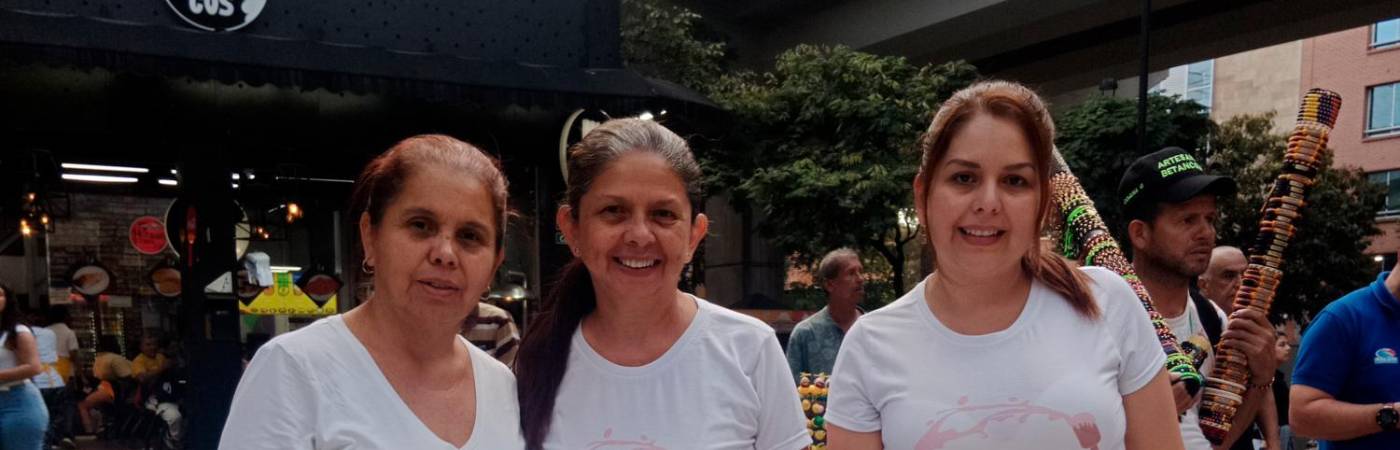 Las hermanas venezolanas Esmeralda, Maribel y Yexica Marcano, propietarias de Yexi’s Cake. /FOTO: CORTESÍA 