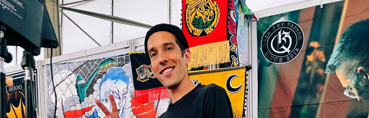 El arte en los textiles es el fuerte de Heberth Parra, un artista que llegó de Mérida, Venezuela. / FOTO: @mrcarlosp