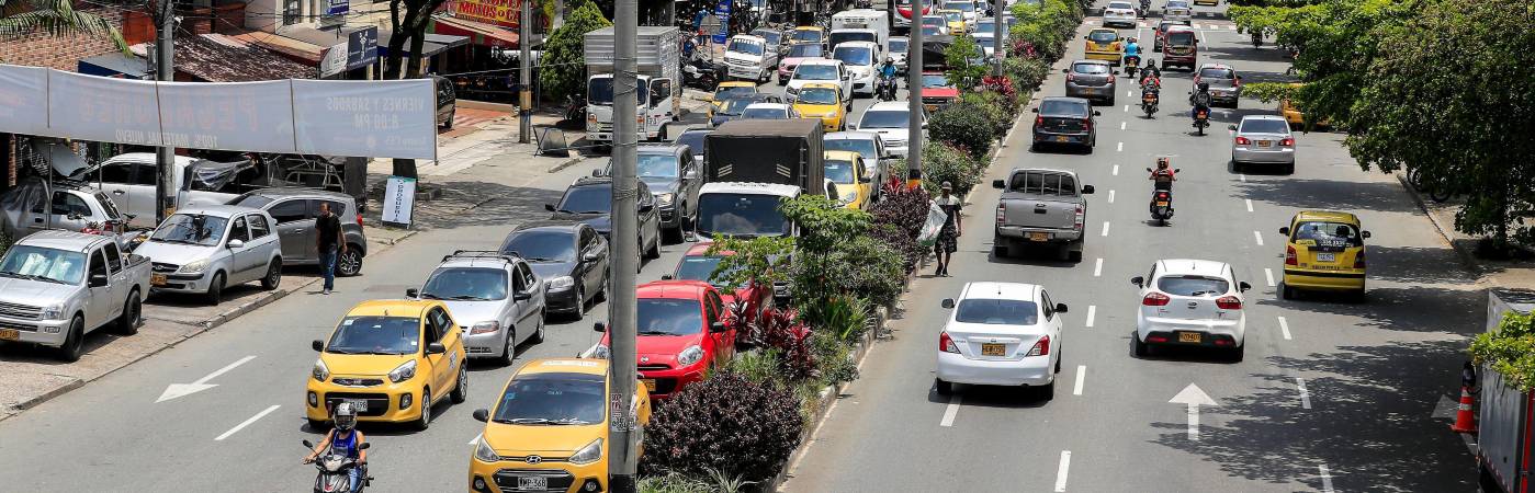 Movilidad en Medellín. FOTO: ARCHIVO - JAIME PÉREZ MUNÉVAR