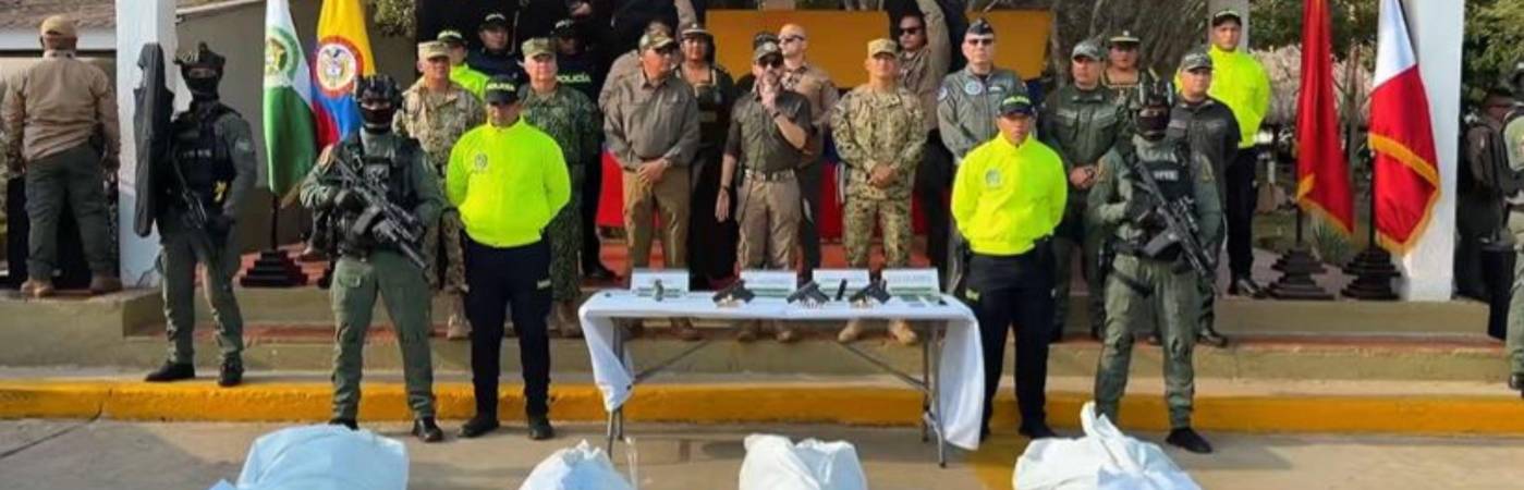 El presidente Abelardo de la Espriella explicó que en el operativo cayeron alias Bendito Menor, su compañera sentimental y dos escoltas. FOTO: CAPTURA DE VIDEO X @ABDELAESPRIELLA