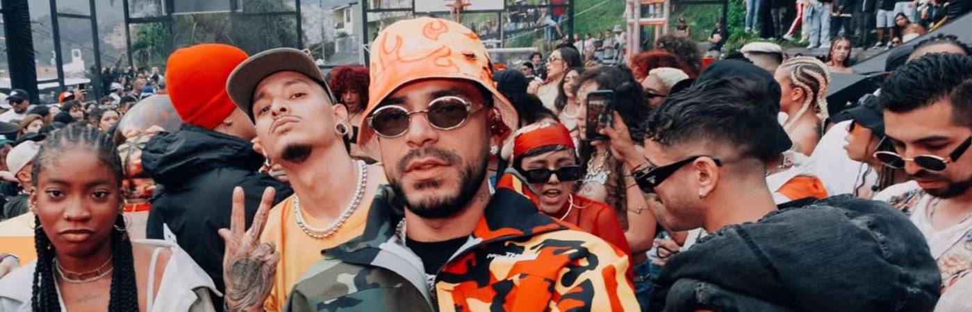 El artista Ryan Castro llevó alegría a Medellín con concierto gratuito. FOTO: REDES SOCIALES