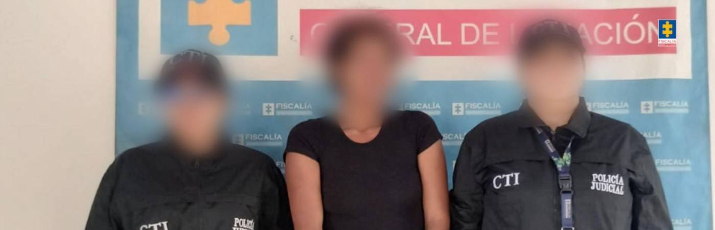 La mujer, de 28 años, fue capturada por el CTI de la Fiscalía. FOTO: CORTESÍA