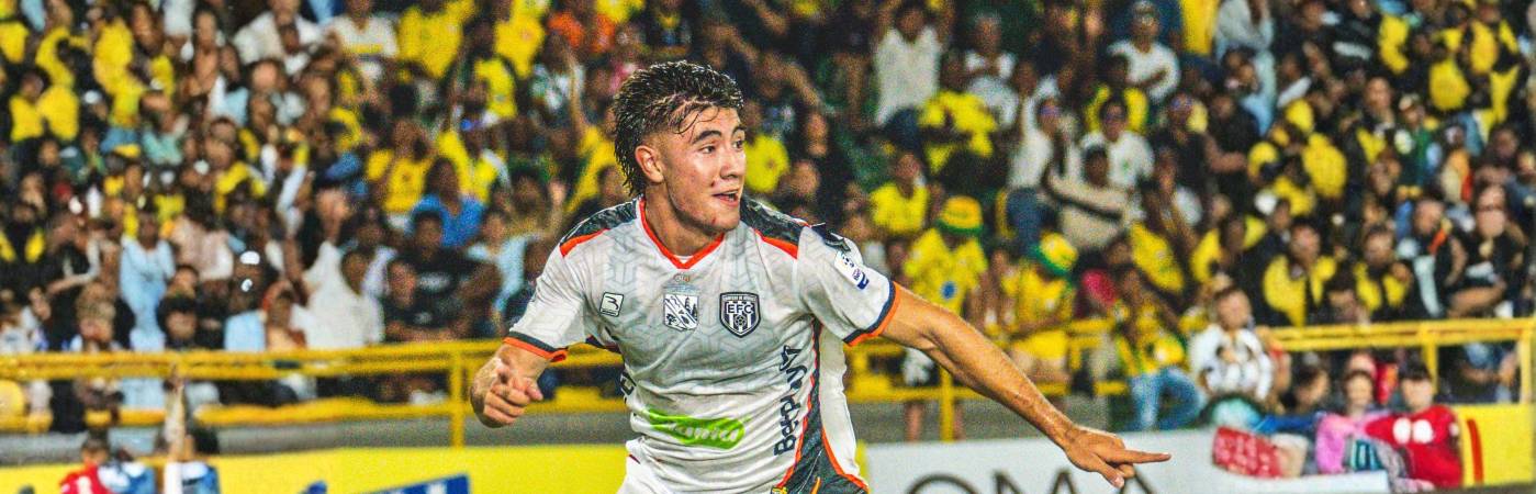 Miguel Ángel Marulanda, figura en la ida, quiere aportar más goles para celebrar con el Naranja un título en la B. FOTO: CORTESÍA ENVIGADO