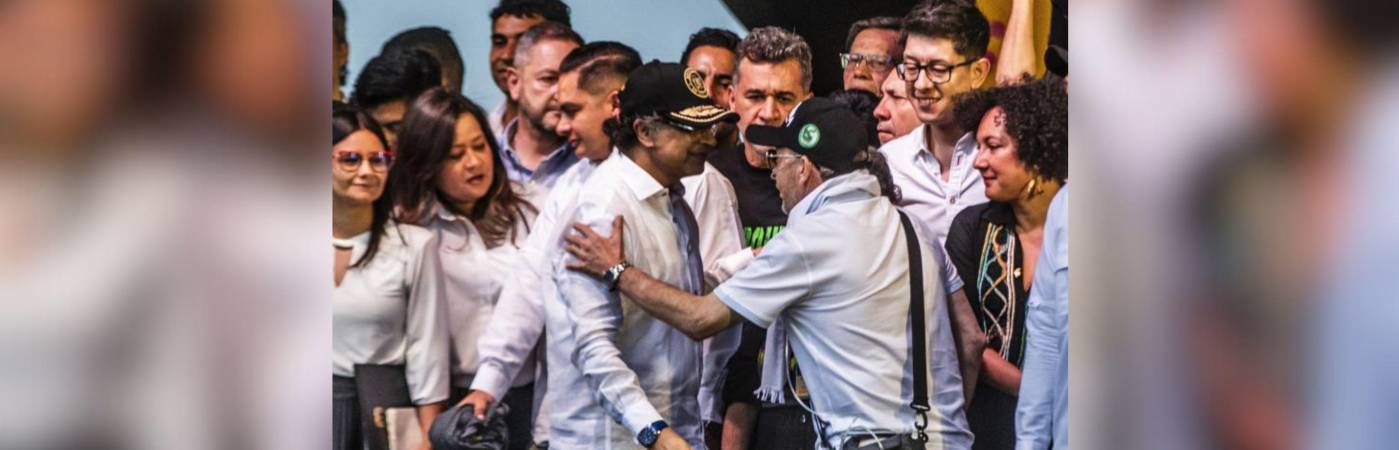 Gustavo Petro durante el ‘tarimazo’ en La Alpujarra. /FOTO: JULIO CÉSAR HERRERA