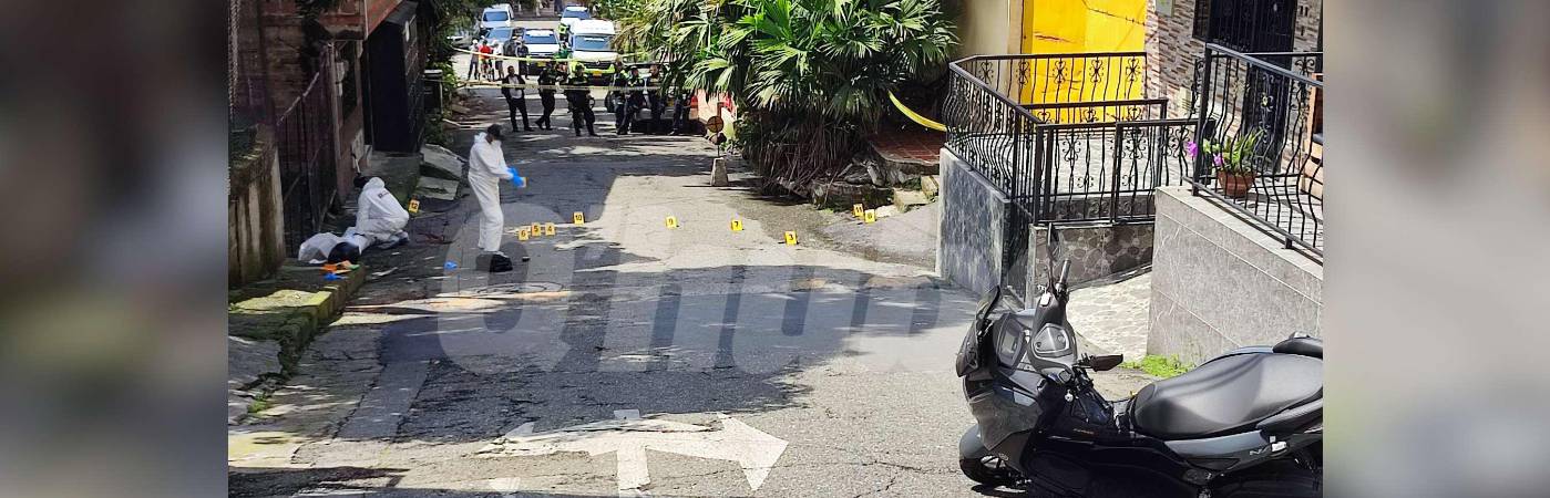 Agentes del CTI de la Fiscalía durante las labores judiciales en el lugar de los hechos. / FOTOS: ANDRÉS GARCÍA HERNÁNDEZ