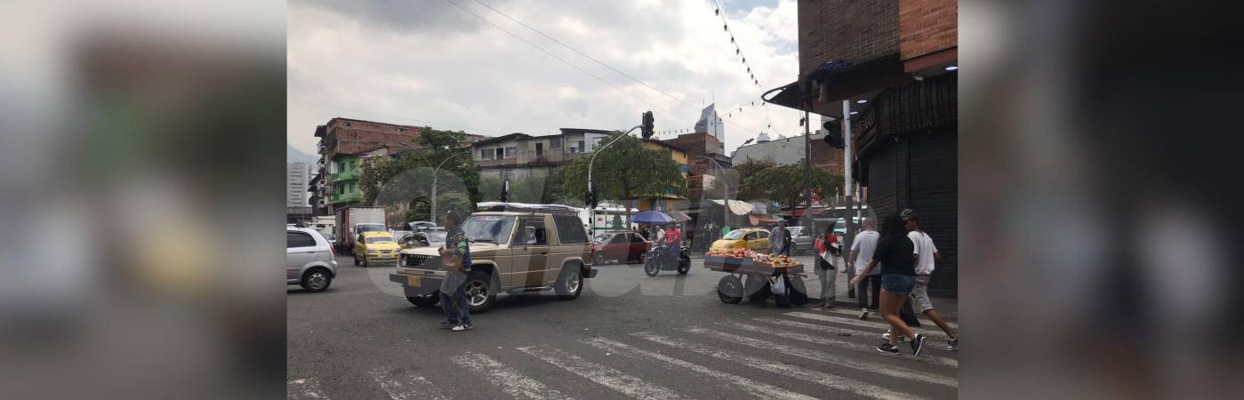 En esta esquina de la plaza Rojas Pinilla ocurrió uno de los crímenes. FOTO: LAURA ROSA JIMÉNEZ VALENCIA