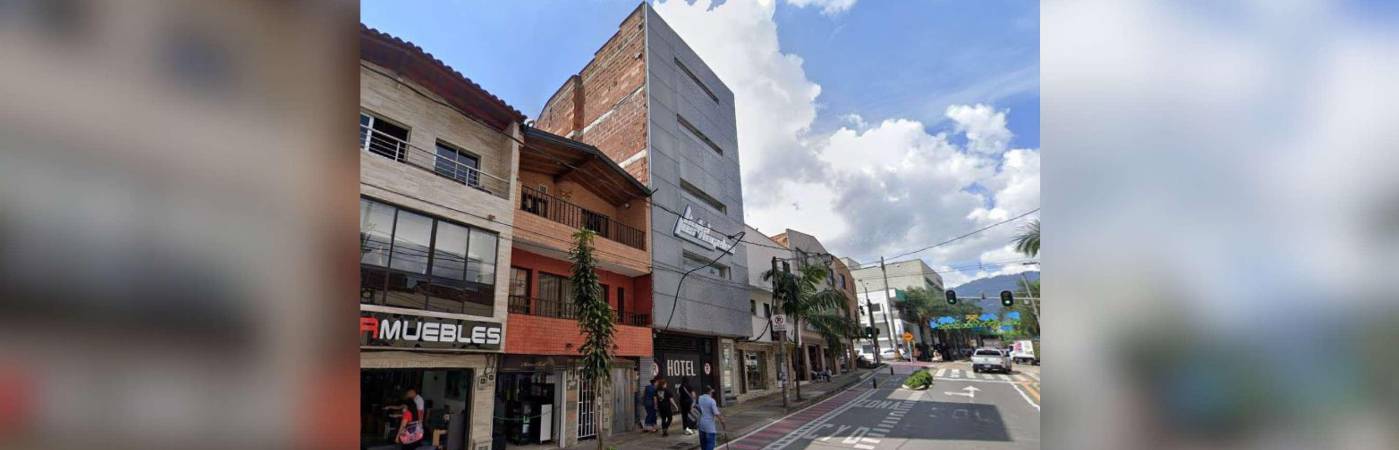 Este es el hotel en el que ocurrió el crimen. /FOTO: GOOGLE MAPS