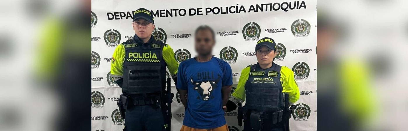 El presunto asesino tras ser capturado por la Policía. /FOTO: POLICÍA NACIONAL