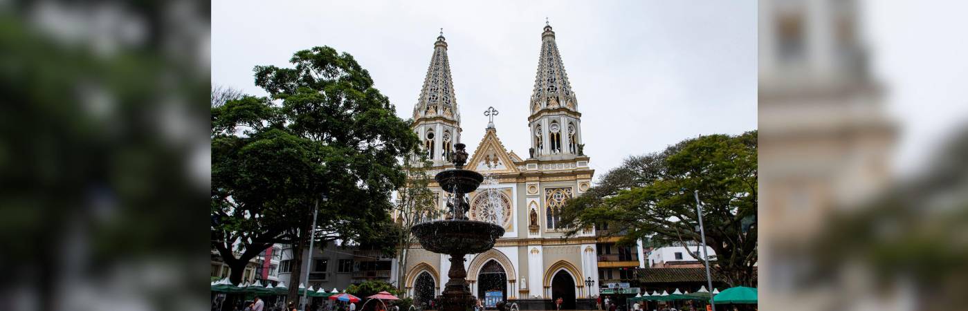 Parque principal de Andes. FOTO: JULIO CÉSAR HERRERA
