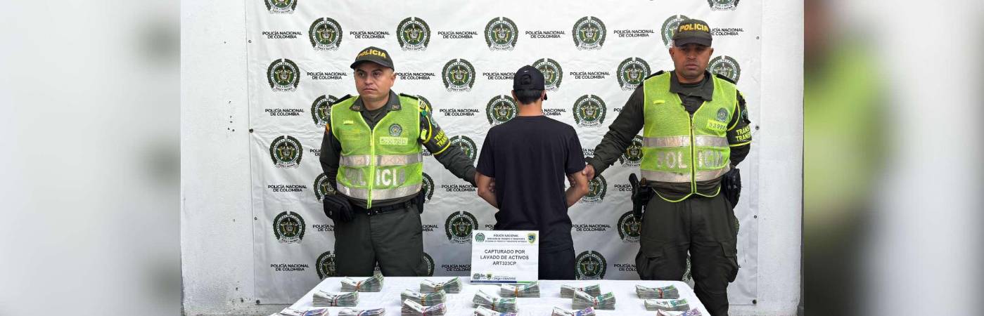 Capturado por transportar suma millonaria en bus intermunicipal del Oriente antioqueño. /FOTO: POLICÍA NACIONAL