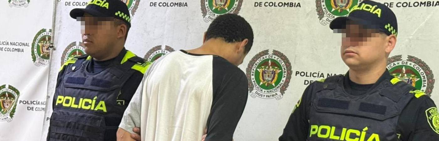 Hombre que atacó con gasolina a su pareja en Barbosa. FOTO: CORTESÍA METROPOLITANA