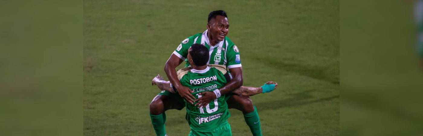 Anoche, los jugadores verdes se reconciliaron con los goles, como Alfredo Morelos y Edwin Cardona que no marcaban hace rato. FOTOS: JUAN ANTONIO SÁNCHEZ