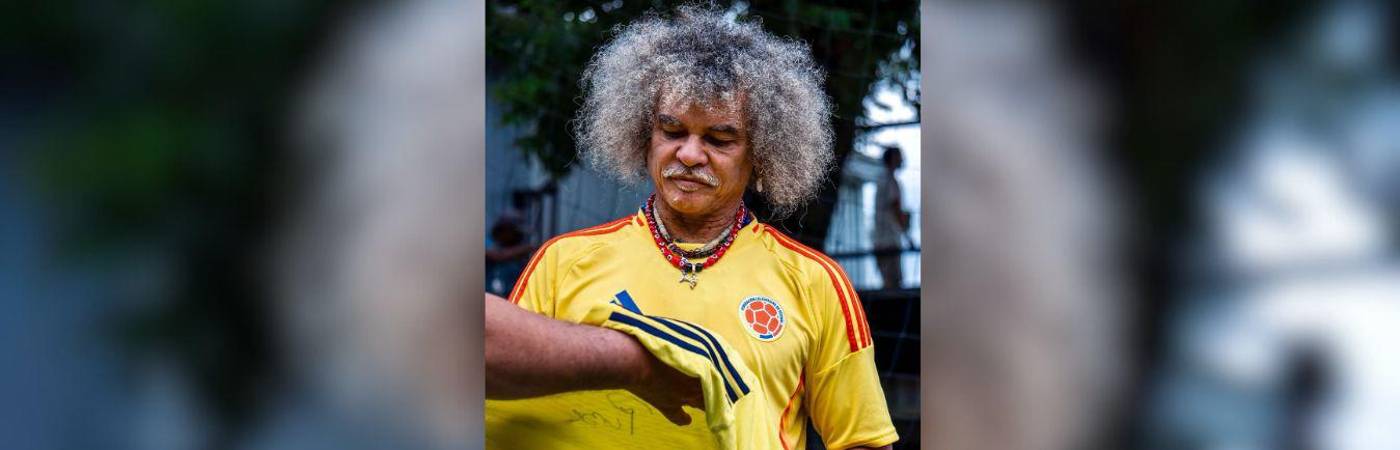 Carlos Valderrama, quien disputó 111 partidos con la Selección Colombia, sumando 10 goles y 24 asistencias, asegura que Colombia tiene todo para llegar a una final de Copa Mundo. / FOTO: @pibevalderramap