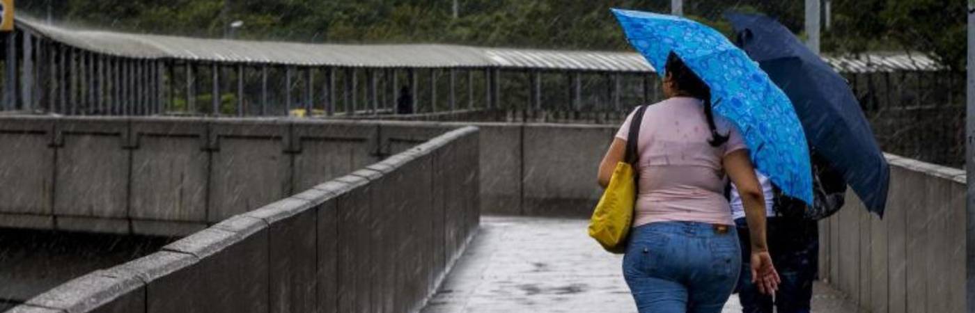 Lluvias en Medellín. FOTO: JAIME PÉREZ
