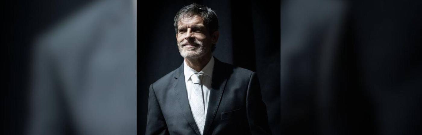 Conrado Osorio alcanzó a cumplir sus 49 años, los que celebró en medio de una hospitalización. FOTO: IG @arquitramaprod