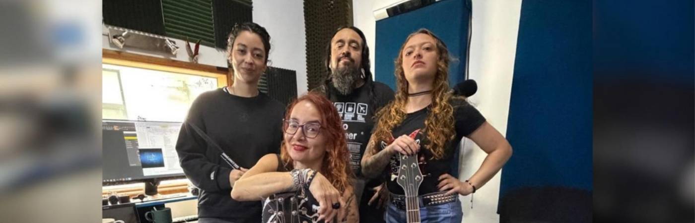 María se la jugó por el rock femenino y es su mejor terapia 
