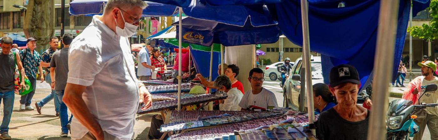 Loterías del día lunes festivo. FOTO: JAIME PÉREZ