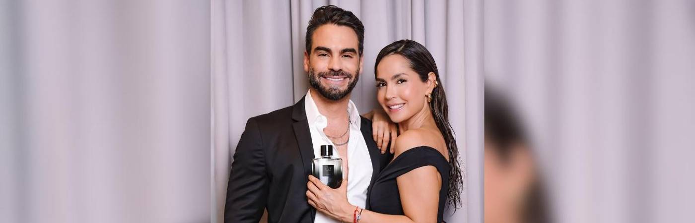 Frederick Oldenburg, presentador venezolano (izq.) y Carmen Villalobos (der). FOTO: @FREDEFUTBOL