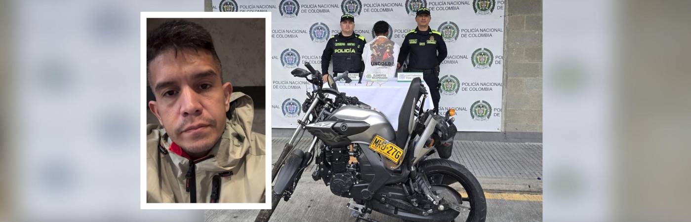 Uno de los capturtados por los uniformados de la Policía Metropolitana y la moto en que se transportaban. FOTO: POLICÍA METROPOLITANA